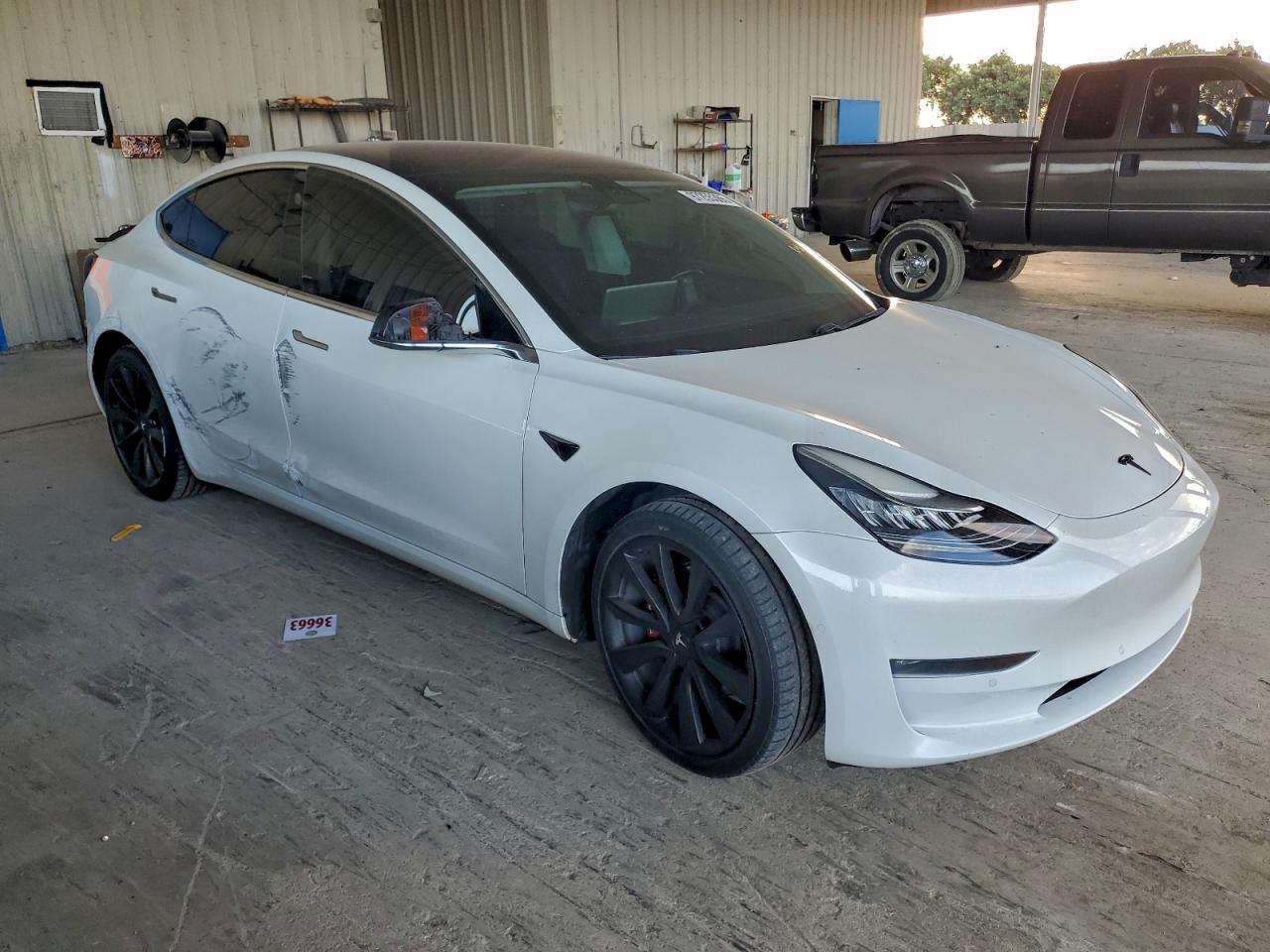 TESLA MODEL 3 2019
