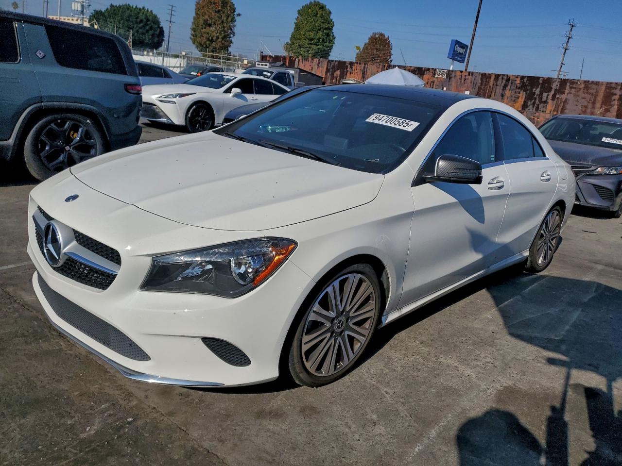 MERCEDES-BENZ CLA 250 2019