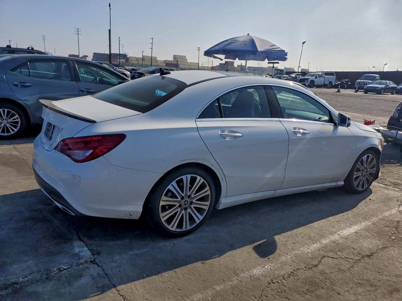 MERCEDES-BENZ CLA 250 2019