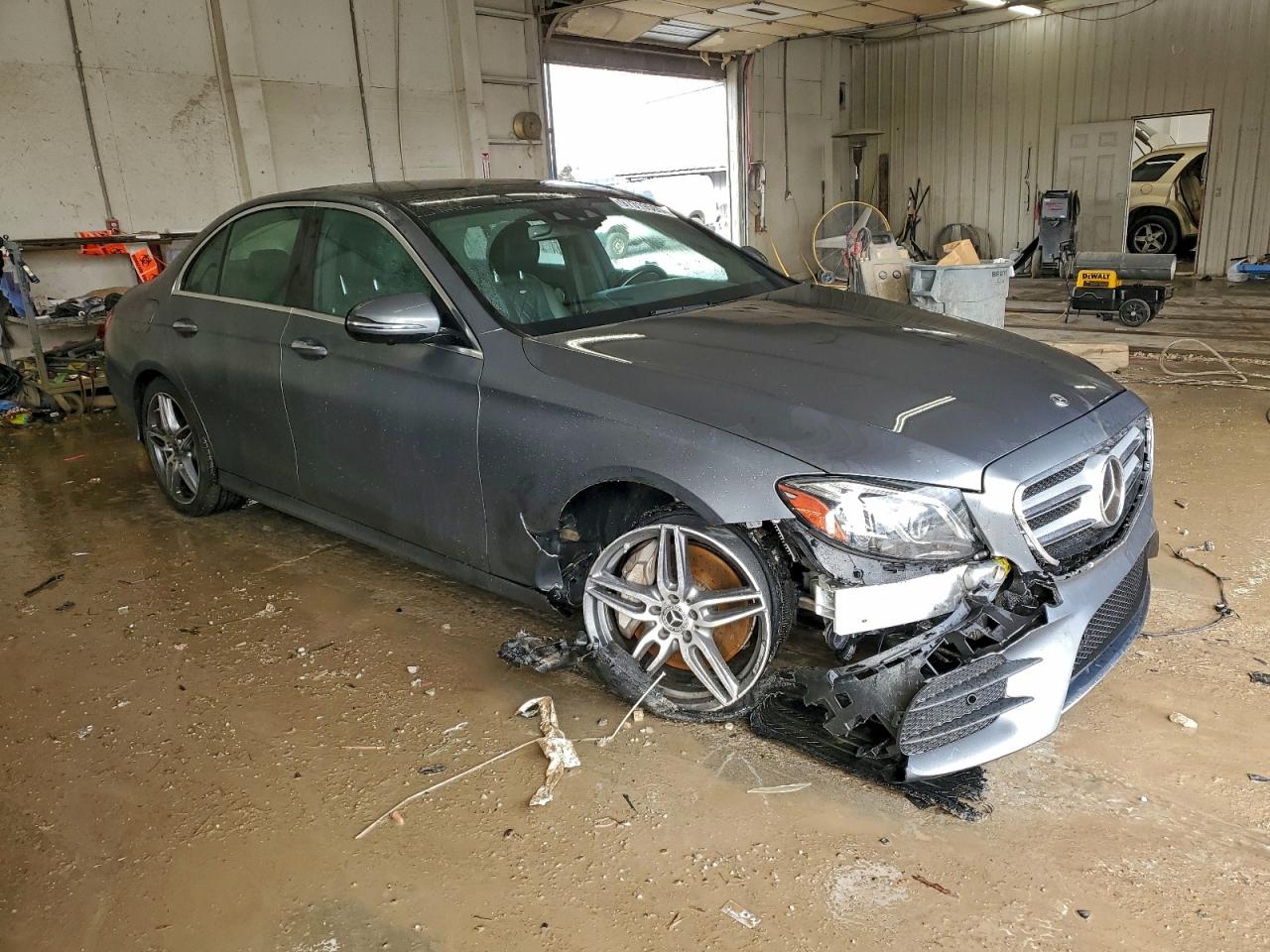MERCEDES-BENZ E 300 4MATIC 2019