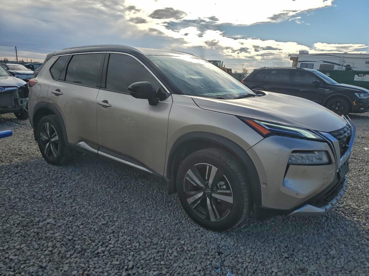NISSAN ROGUE PLATINUM 2023
