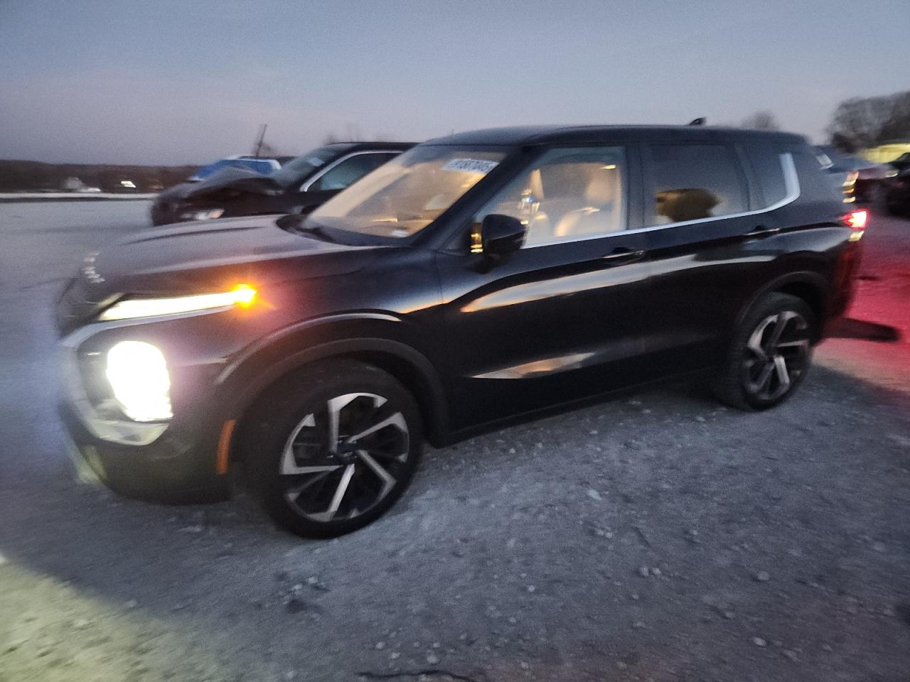 MITSUBISHI OUTLANDER SE 2022