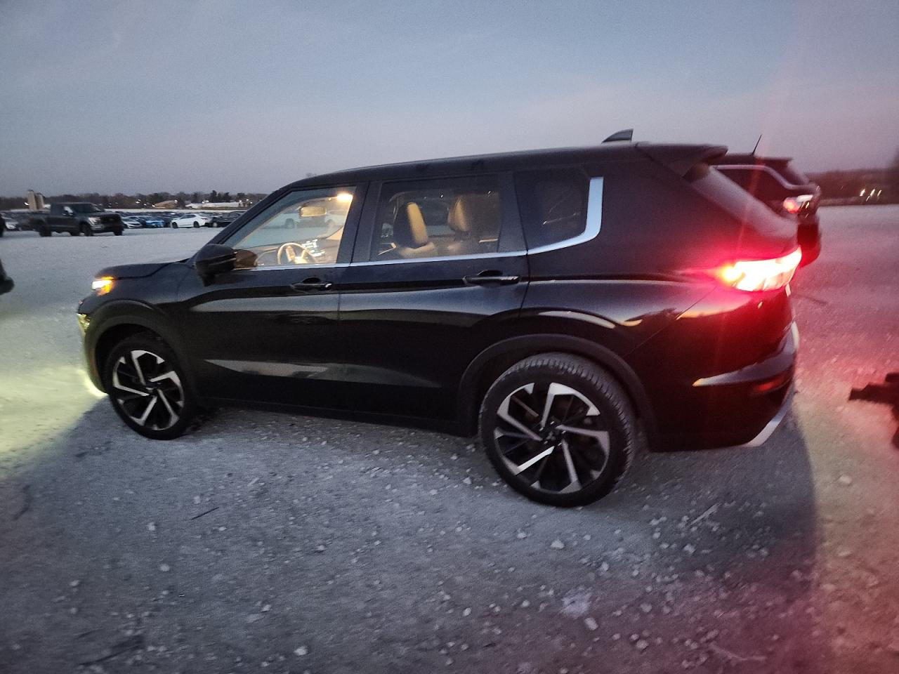 MITSUBISHI OUTLANDER SE 2022