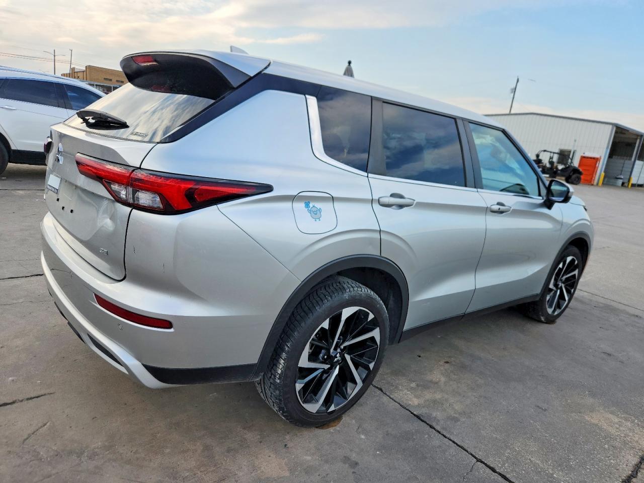 MITSUBISHI OUTLANDER SE 2022