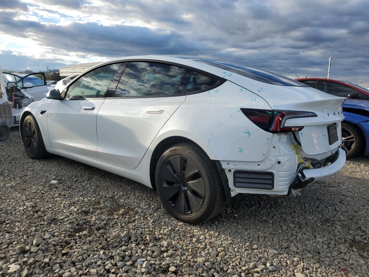 TESLA MODEL 3 2025