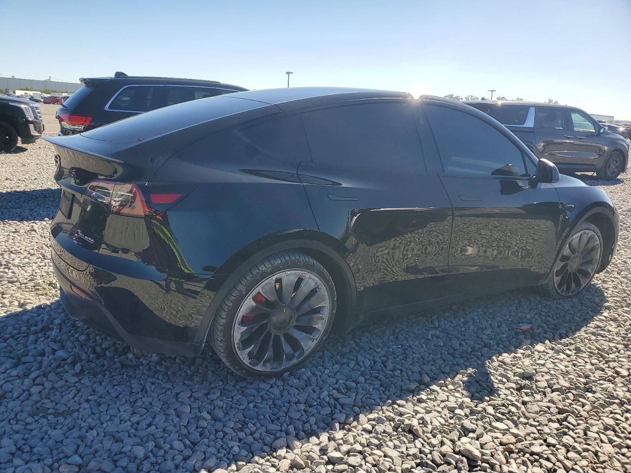 TESLA MODEL Y 2023