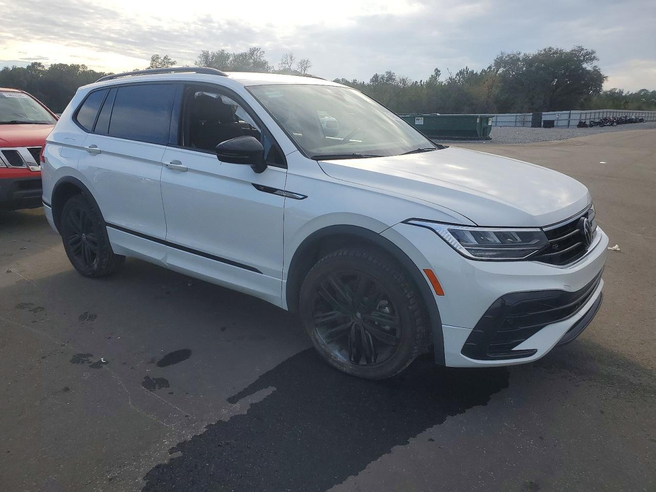 VOLKSWAGEN TIGUAN SE R-LINE BLACK 2022