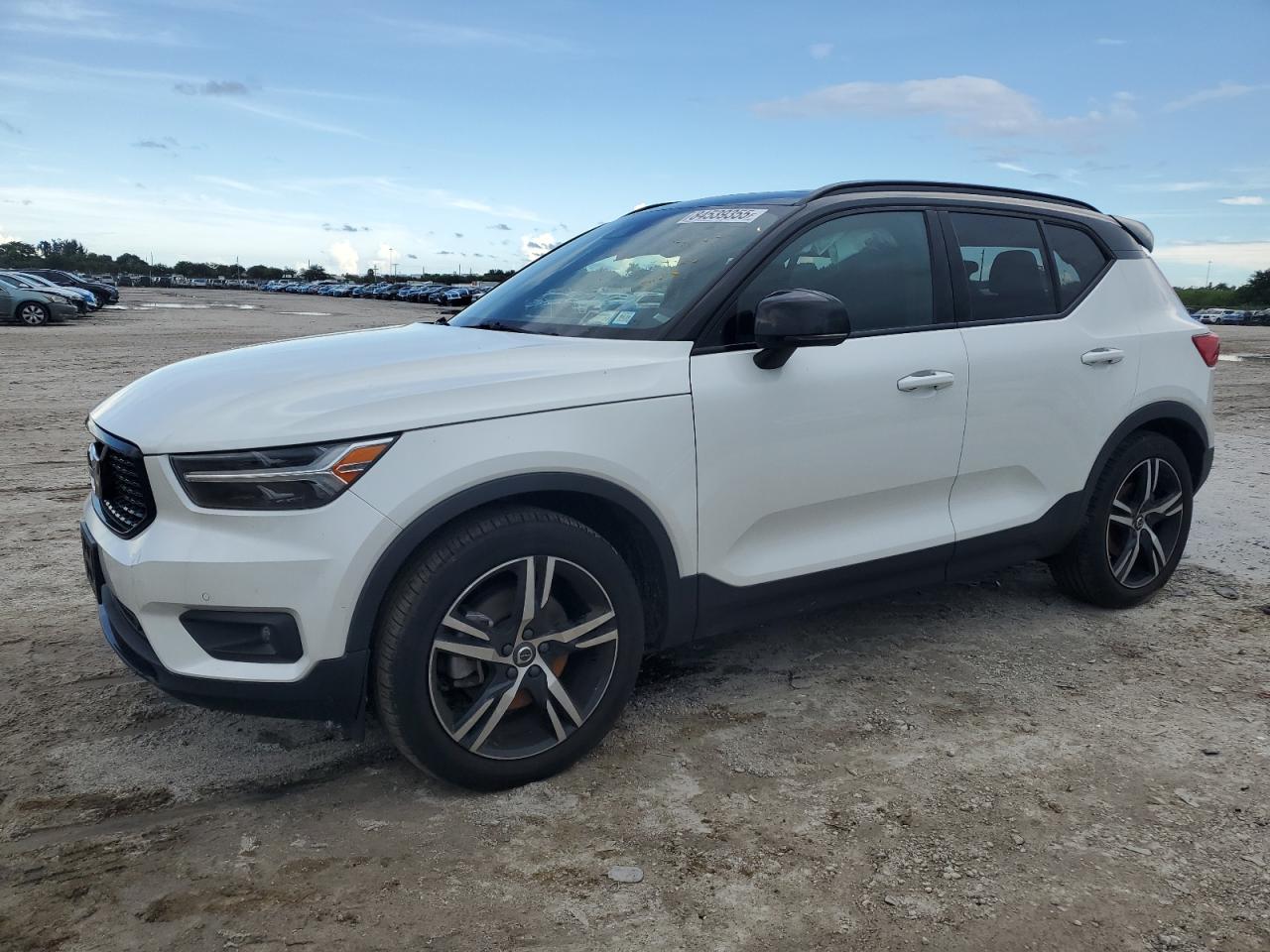 VOLVO XC40 T5 R-DESIGN 2022