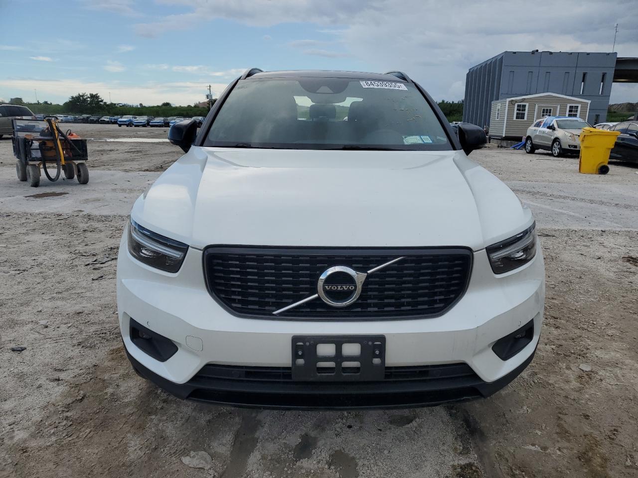 VOLVO XC40 T5 R-DESIGN 2022