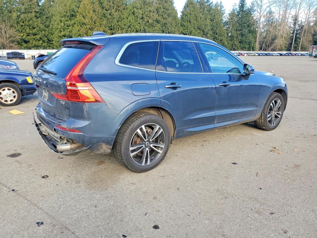 VOLVO XC60 T5 MOMENTUM 2021