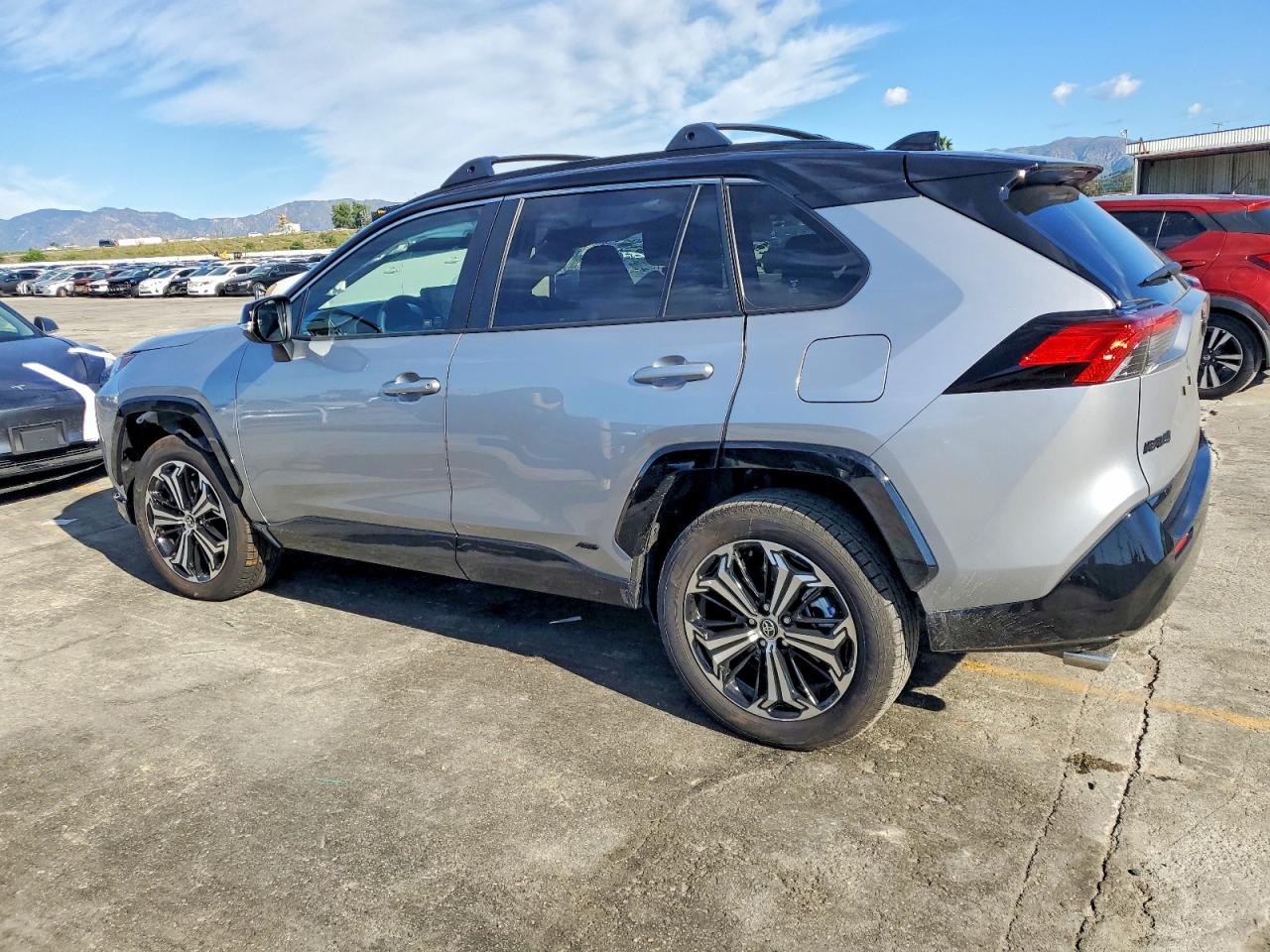 TOYOTA RAV4 XSE 2025