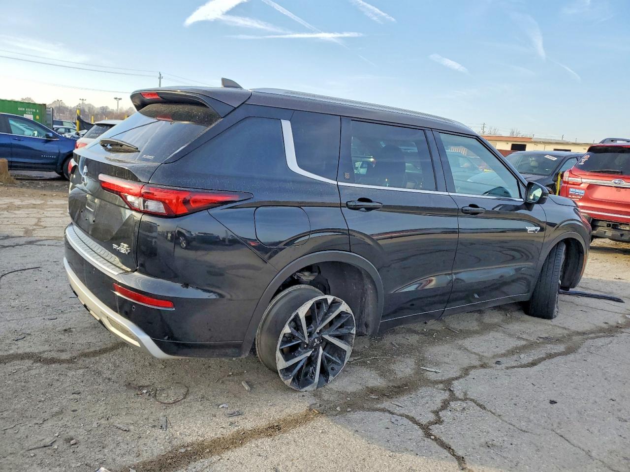 MITSUBISHI OUTLANDER SEL 2023
