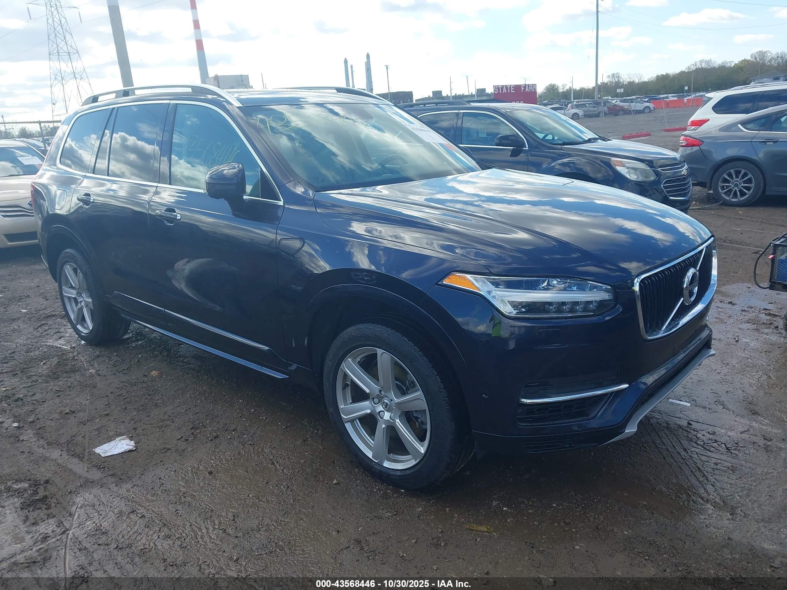VOLVO XC90 HYBRID T8 MOMENTUM 2016