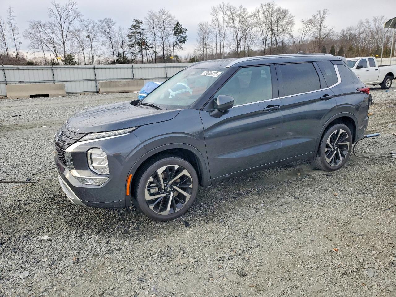 MITSUBISHI OUTLANDER SEL 2024