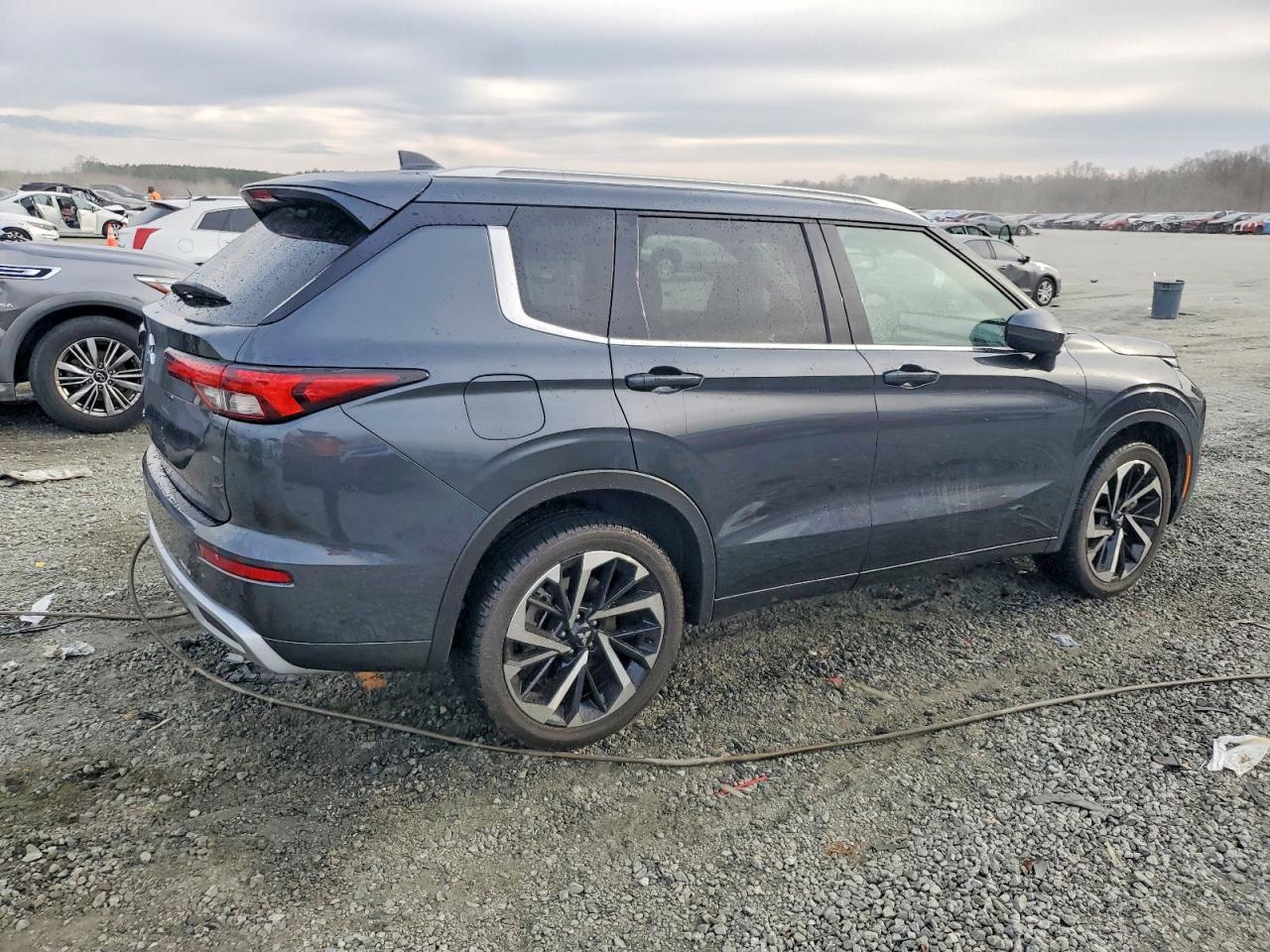 MITSUBISHI OUTLANDER SEL 2024