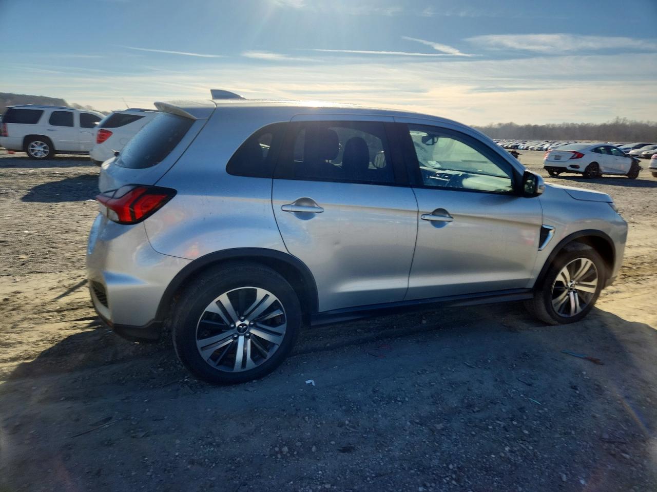 MITSUBISHI OUTLANDER SPORT SE 2020