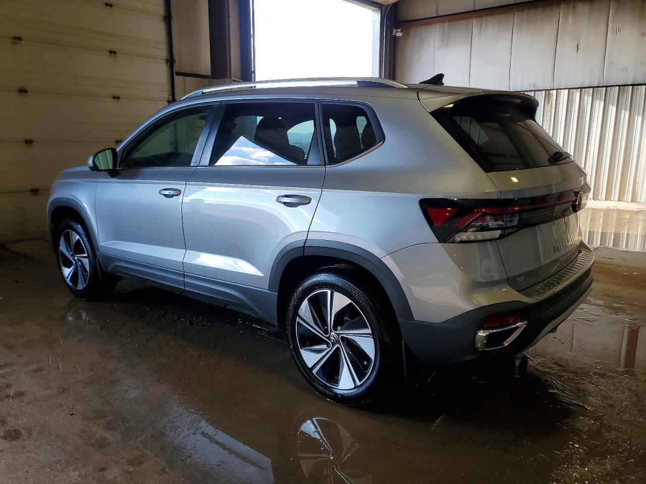 VOLKSWAGEN TAOS SE 2025