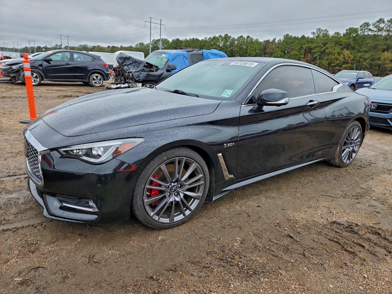 INFINITI Q60 RED SPORT 400 2017