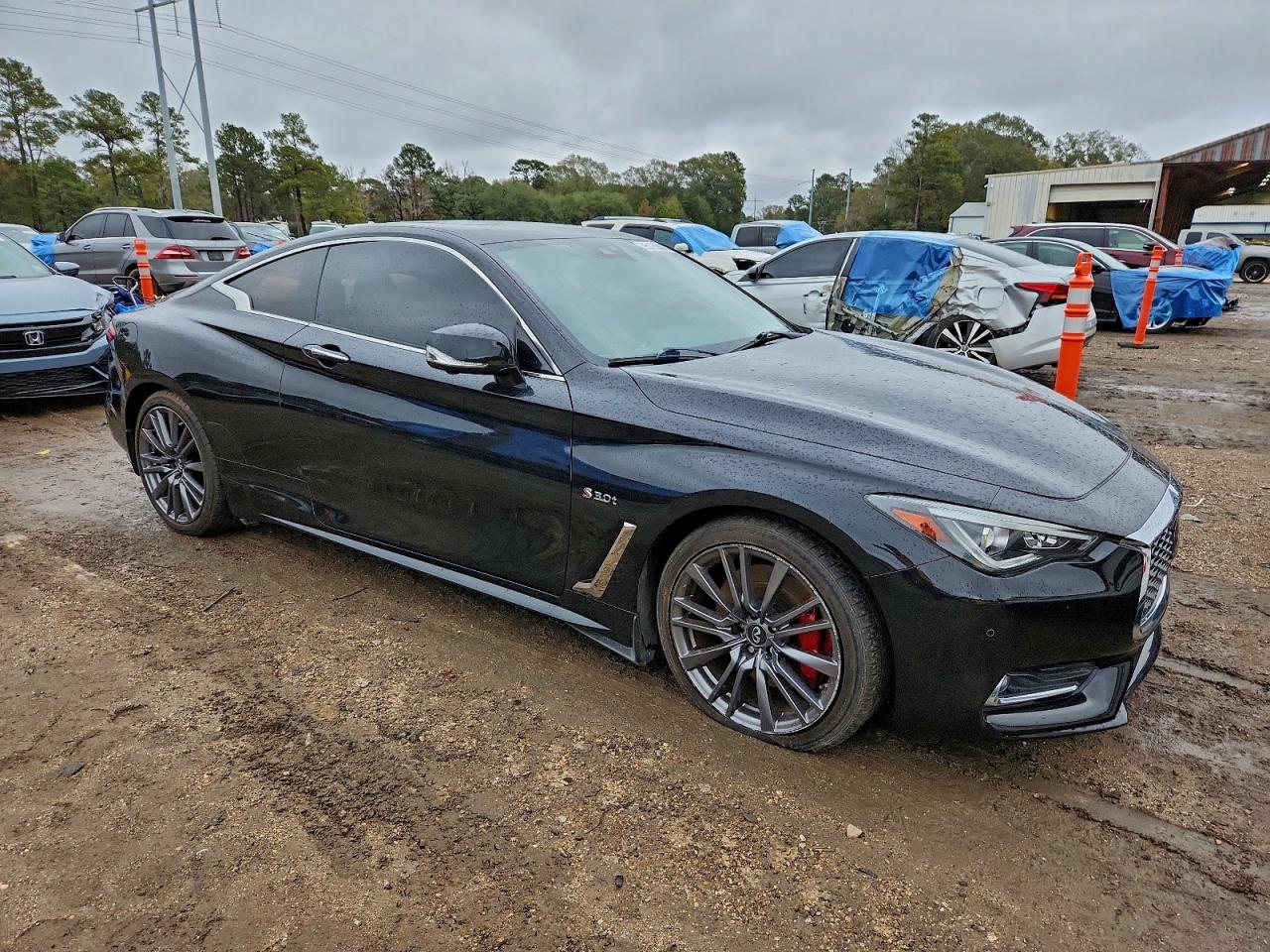 INFINITI Q60 RED SPORT 400 2017