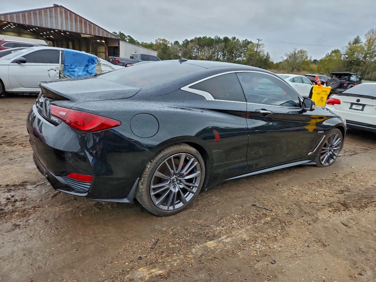 INFINITI Q60 RED SPORT 400 2017