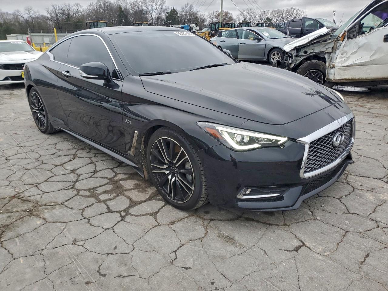 INFINITI Q60 LUXE 300 2018