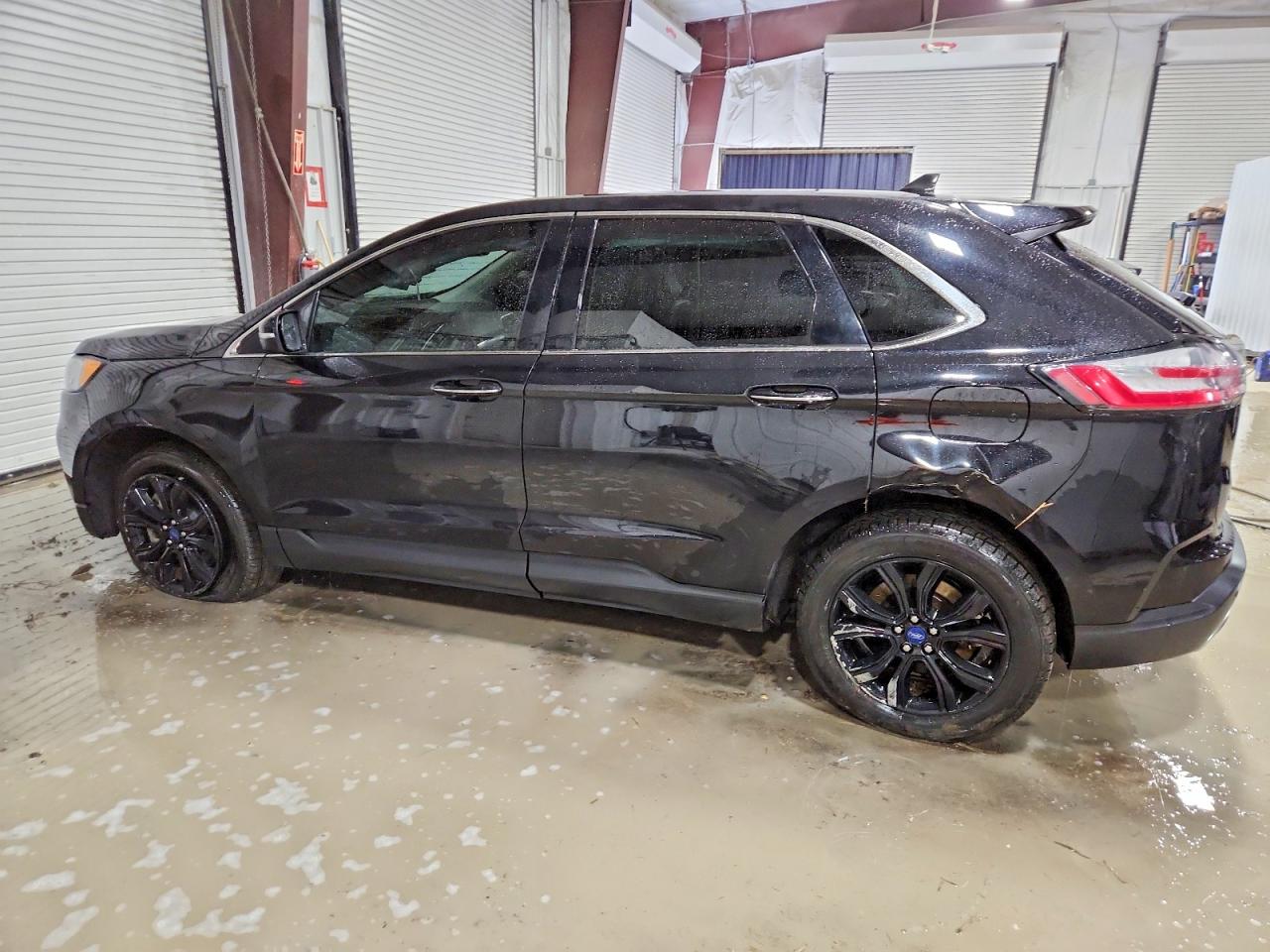 FORD EDGE TITANIUM 2022