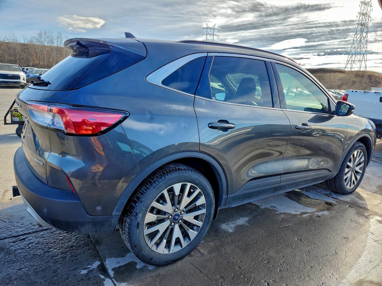 FORD ESCAPE TITANIUM 2020