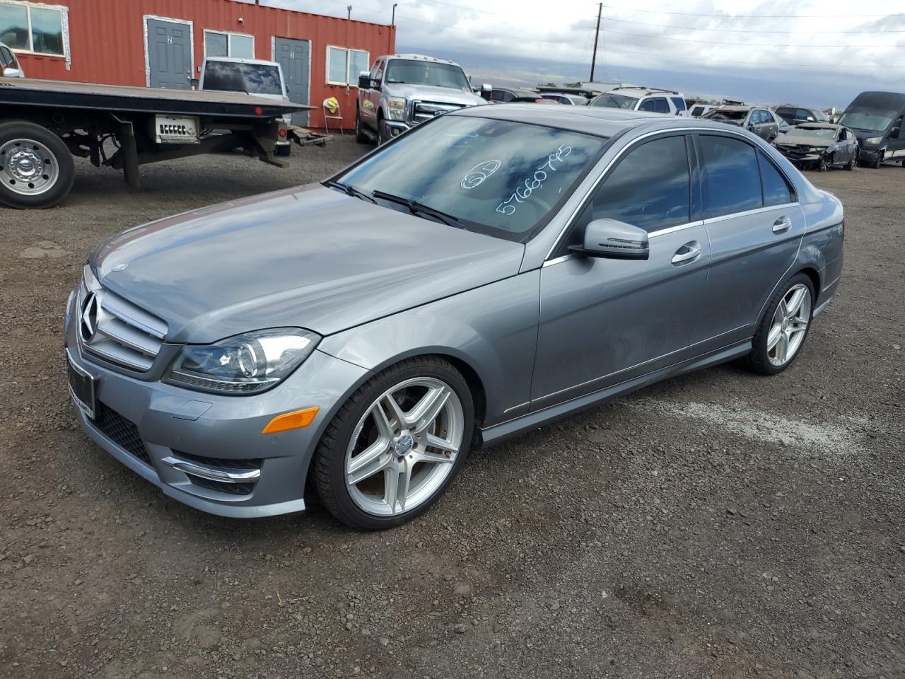MERCEDES-BENZ C 250 2013