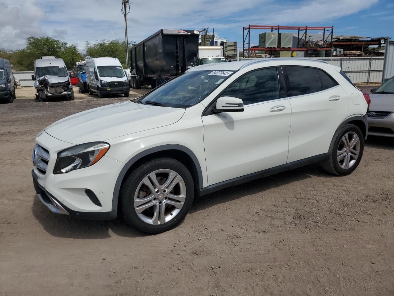 MERCEDES-BENZ GLA 250 2016