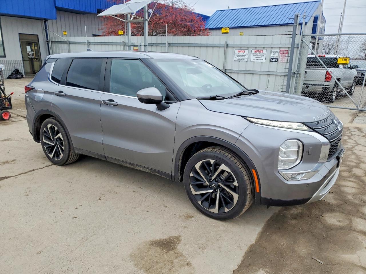 MITSUBISHI OUTLANDER SE 2022