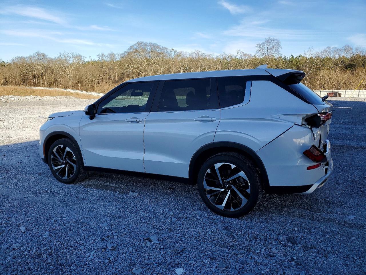 MITSUBISHI OUTLANDER SE 2024