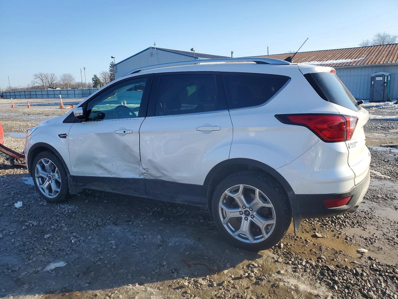 FORD ESCAPE TITANIUM 2019