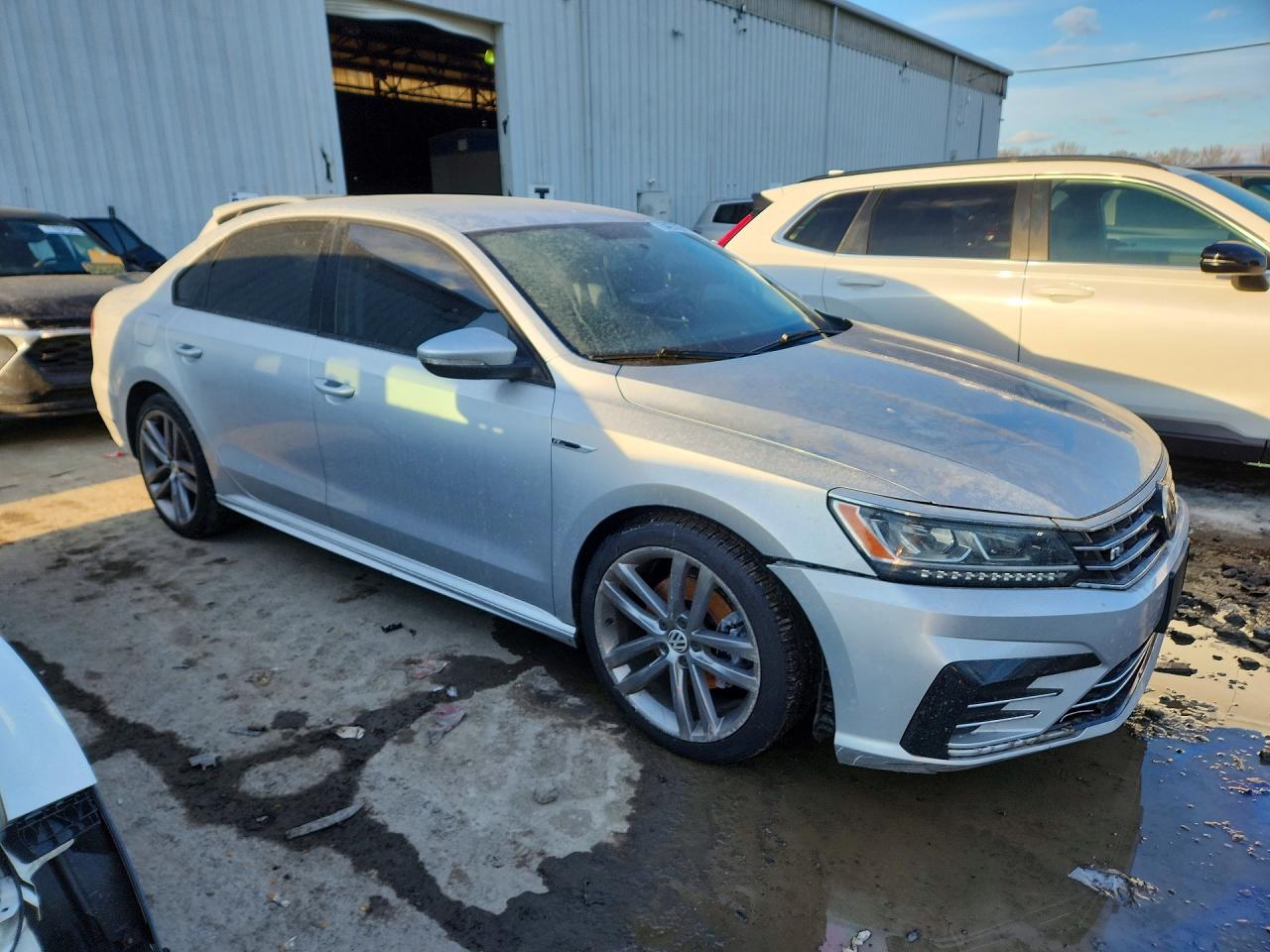 VOLKSWAGEN PASSAT S 2018