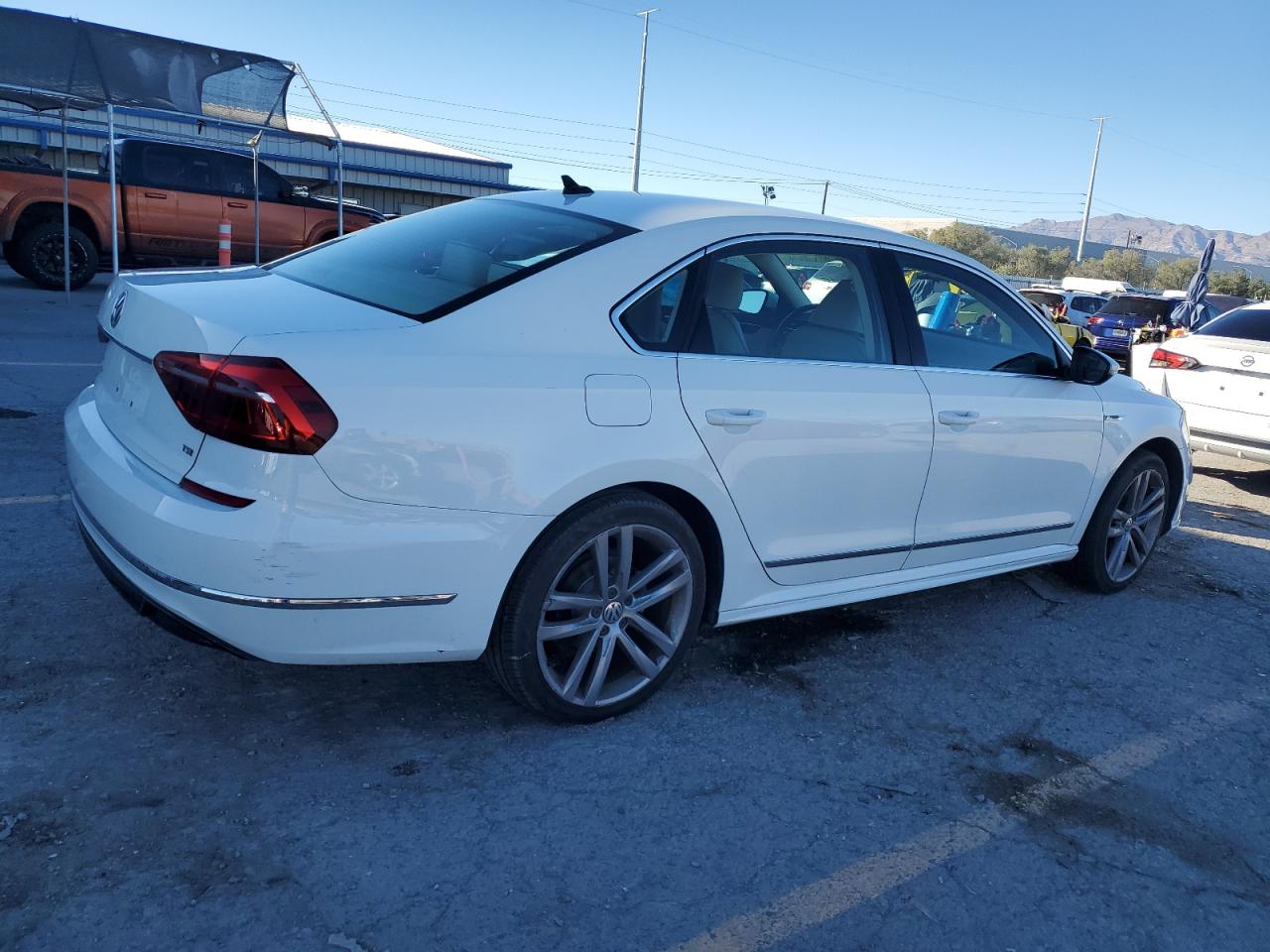 VOLKSWAGEN PASSAT R-LINE 2017