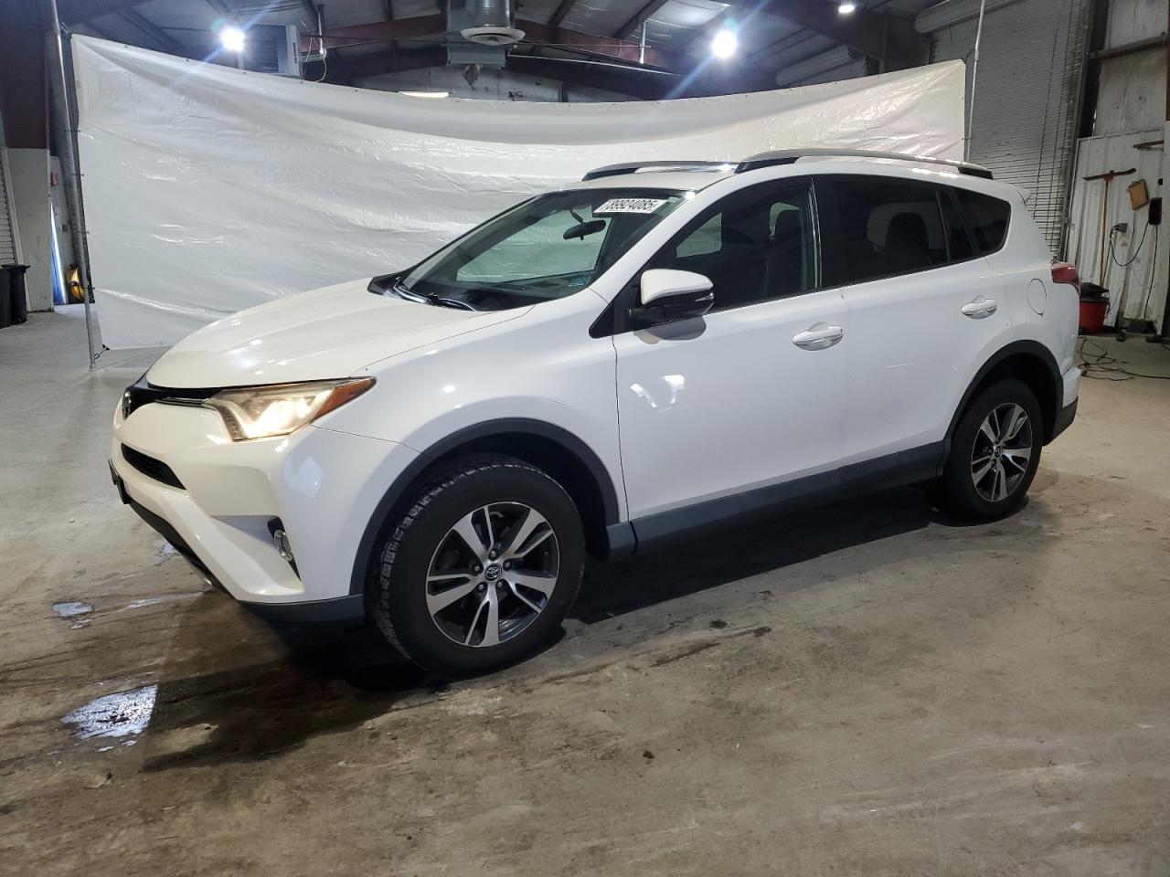 TOYOTA RAV4 XLE 2016