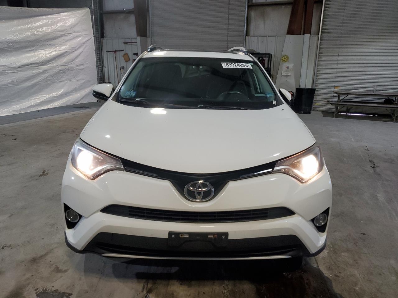 TOYOTA RAV4 XLE 2016