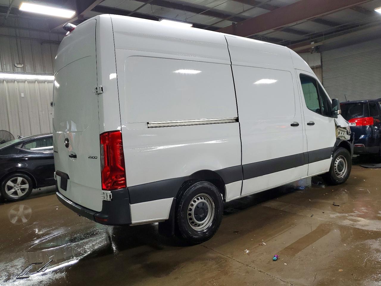 MERCEDES-BENZ SPRINTER 2500 2023