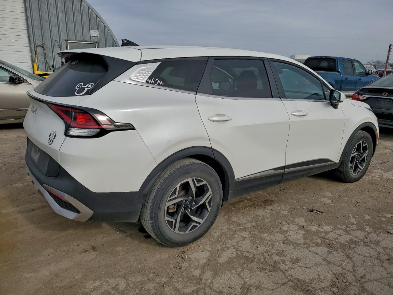 KIA SPORTAGE LX 2023