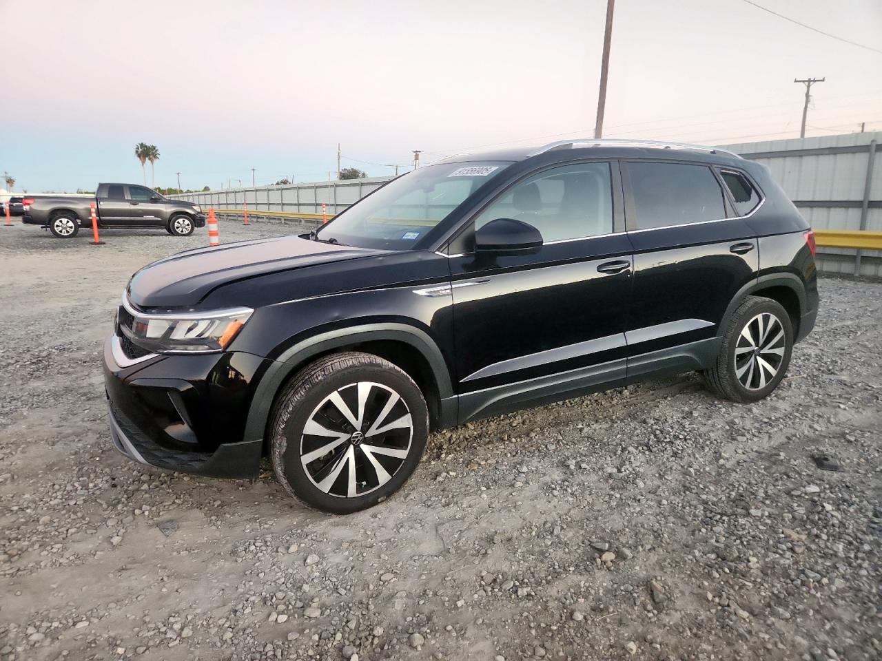 VOLKSWAGEN TAOS SE 2022