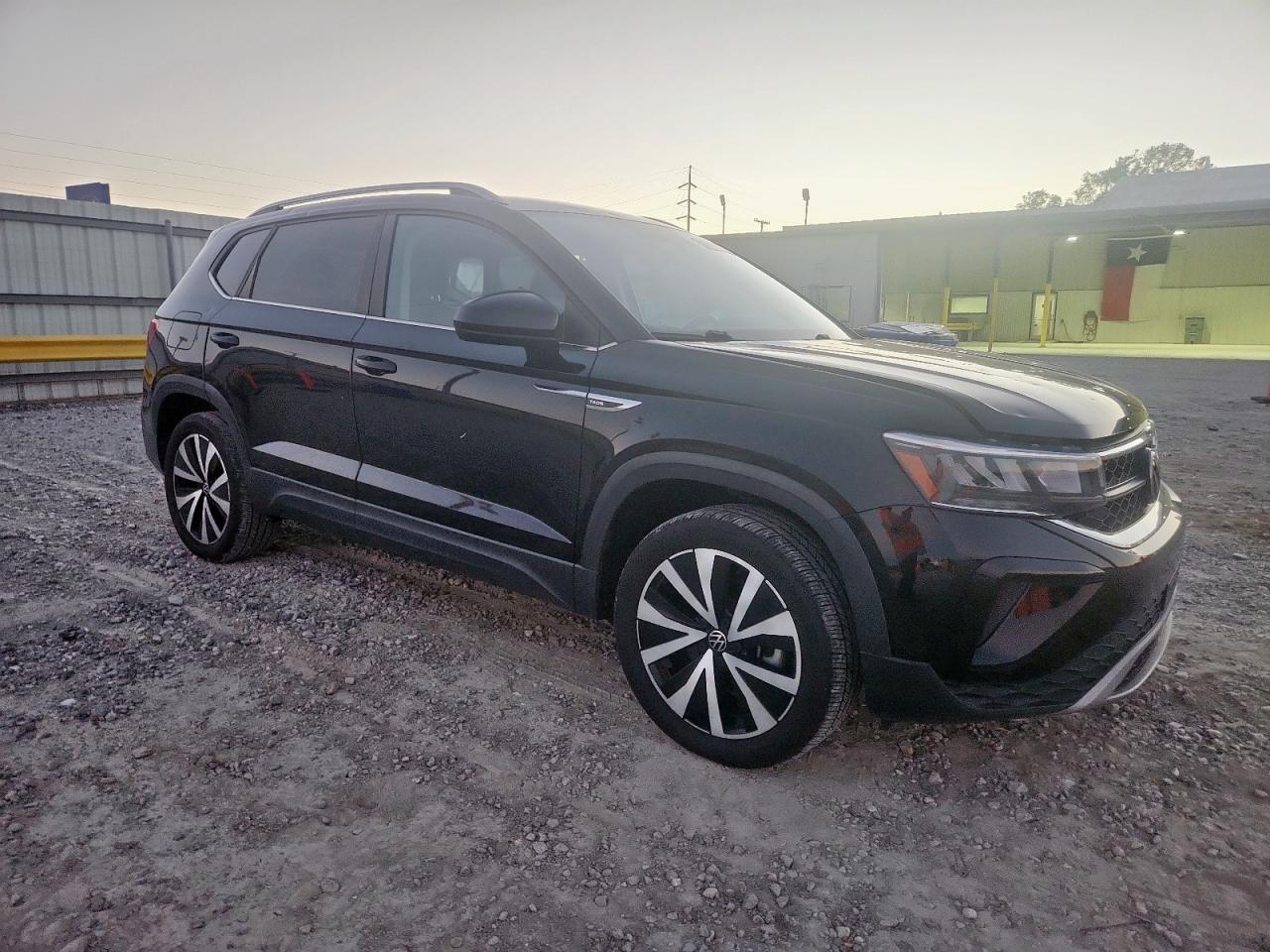VOLKSWAGEN TAOS SE 2022