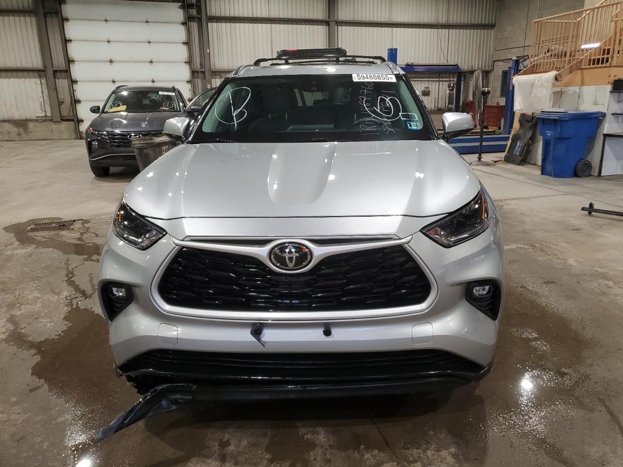 TOYOTA HIGHLANDER XLE 2021