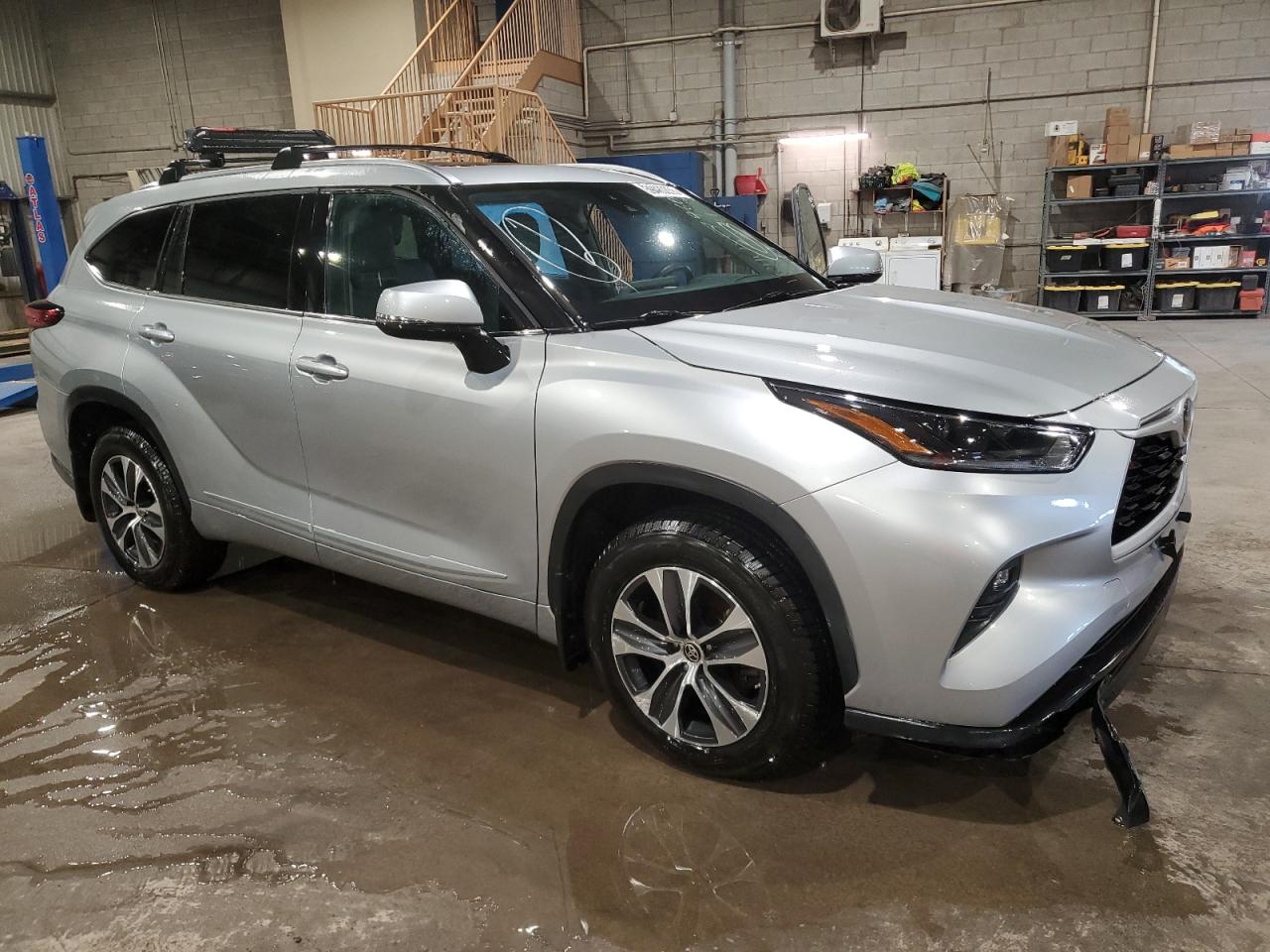 TOYOTA HIGHLANDER XLE 2021