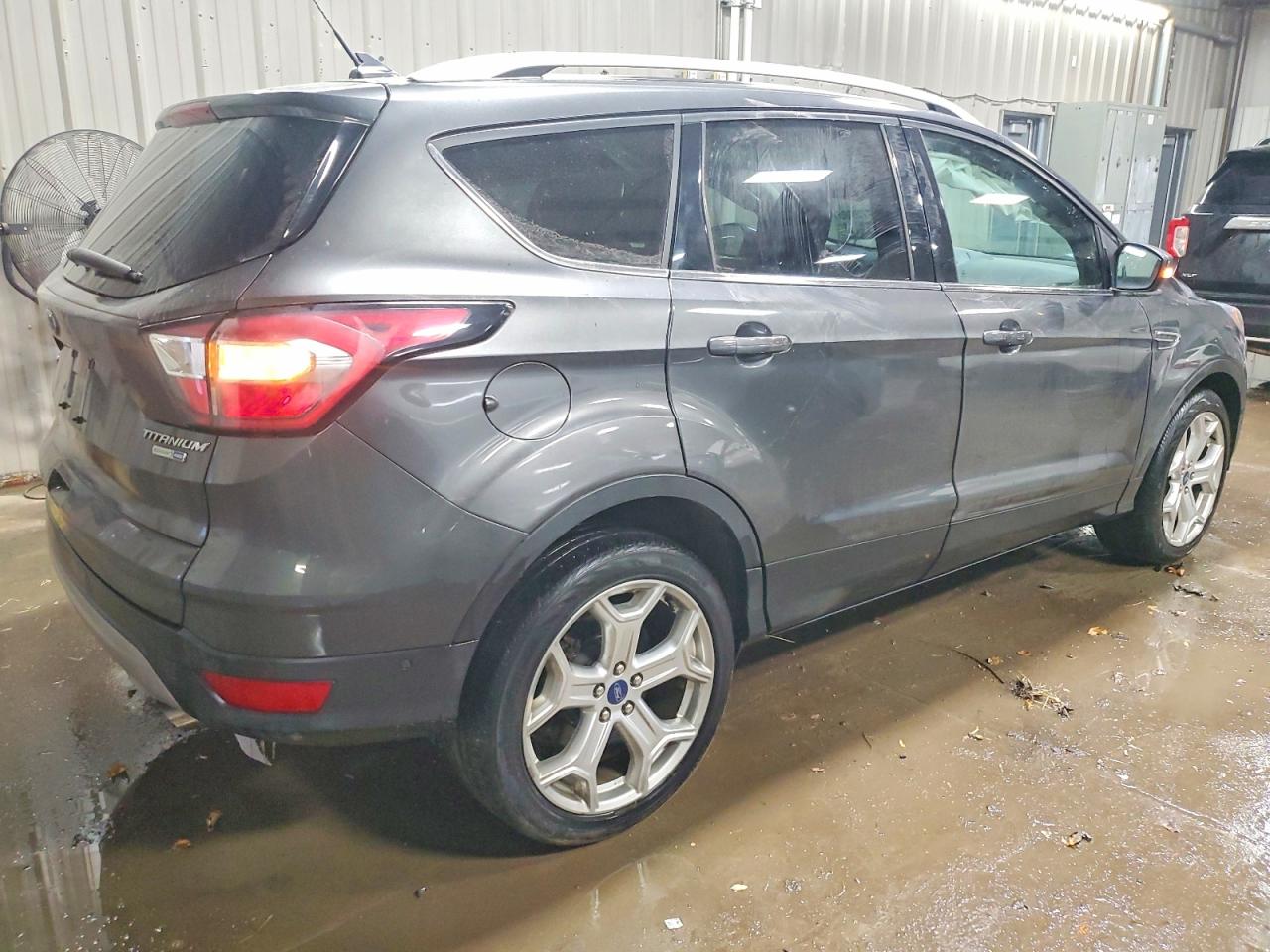 FORD ESCAPE TITANIUM 2018