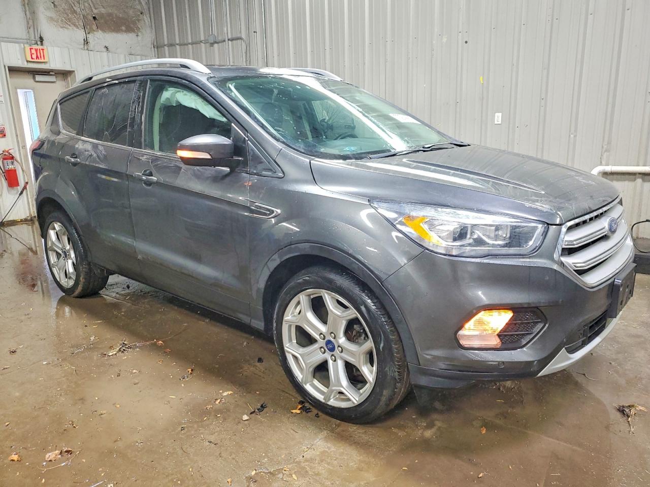 FORD ESCAPE TITANIUM 2018