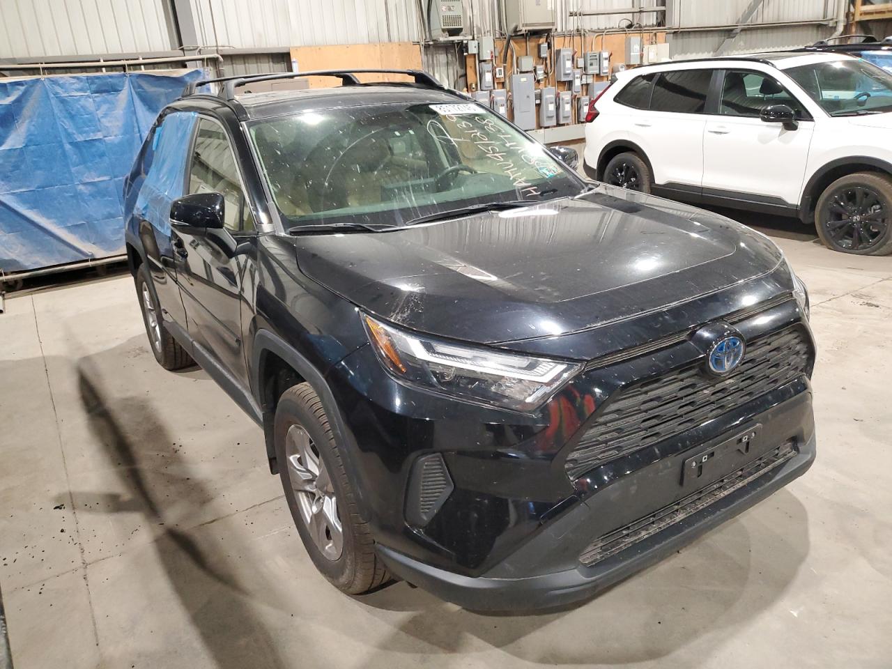 TOYOTA RAV4 XLE 2022