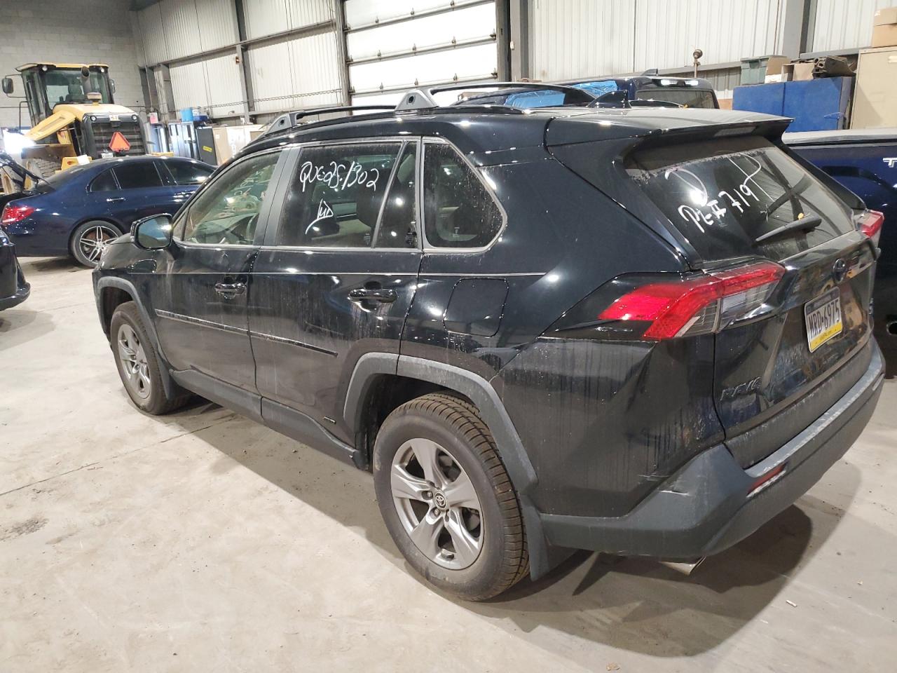 TOYOTA RAV4 XLE 2022