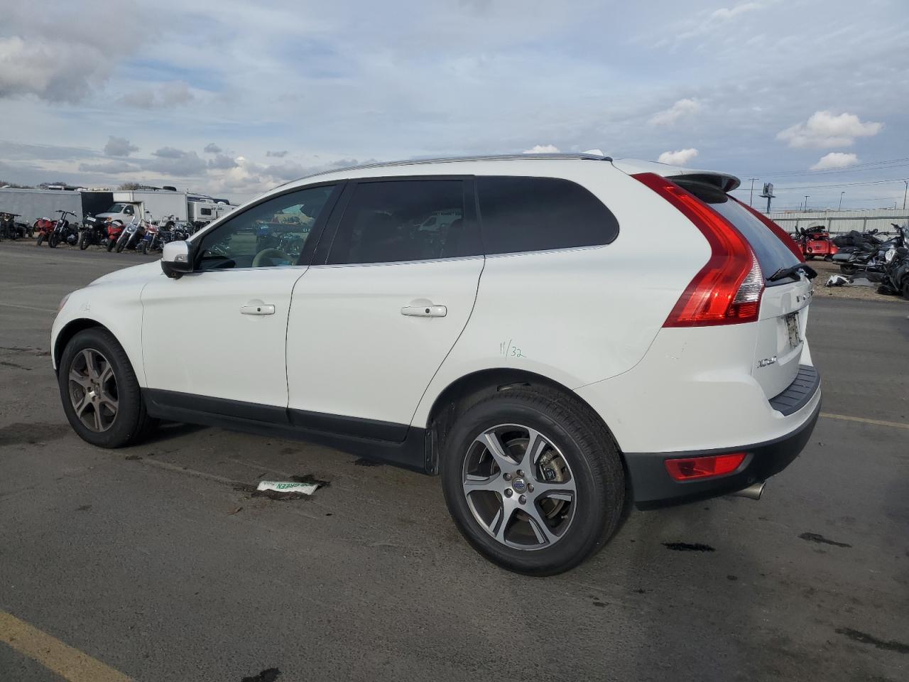 VOLVO XC60 T6 2013