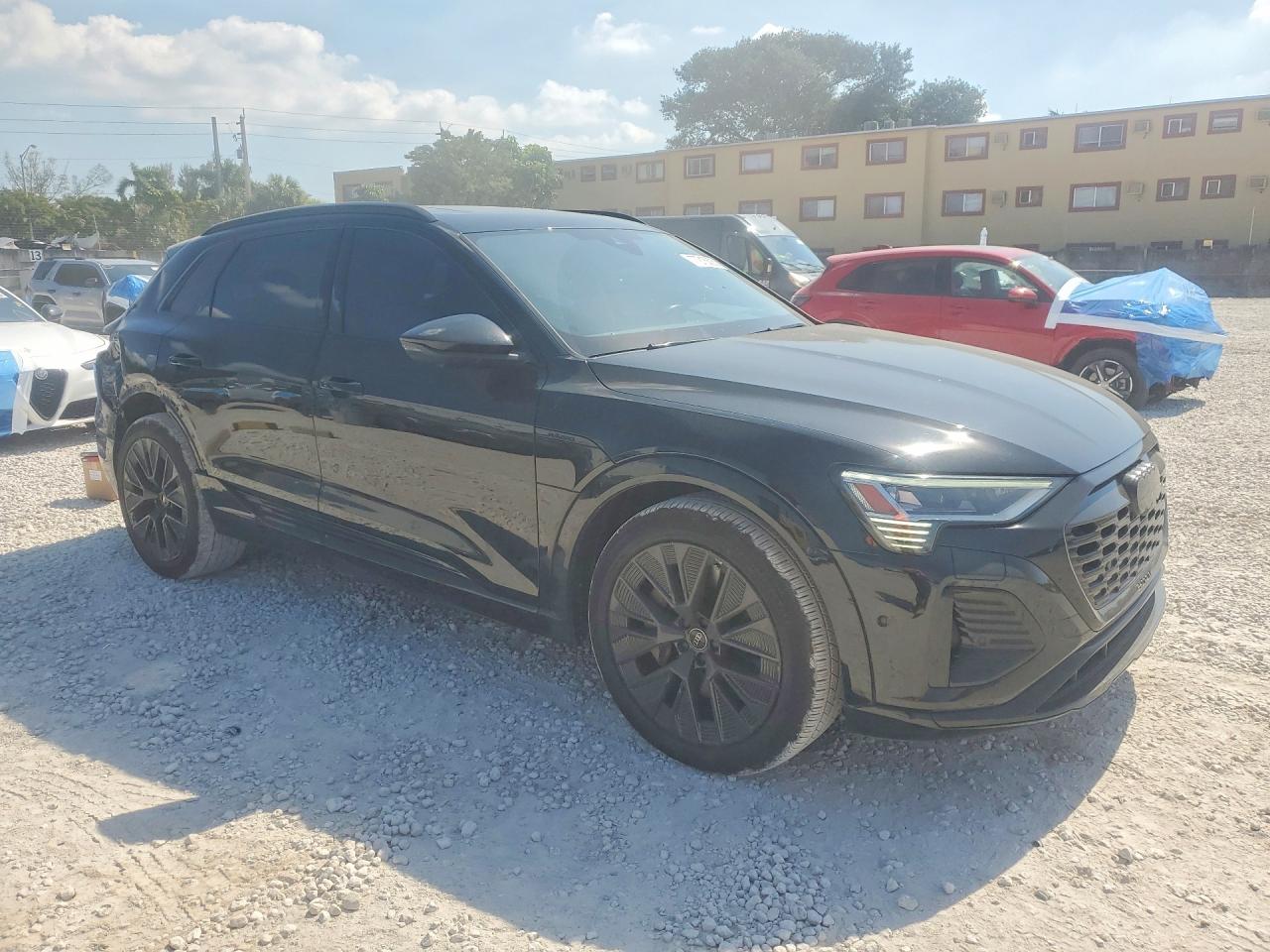 AUDI Q8 E-TRON PRESTIGE 2024