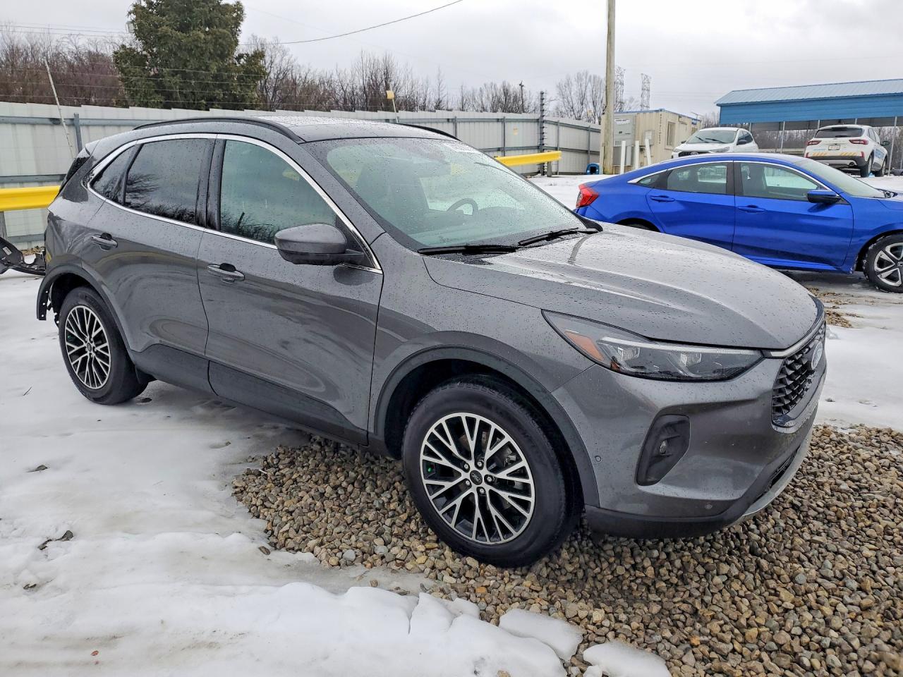 FORD ESCAPE 2024