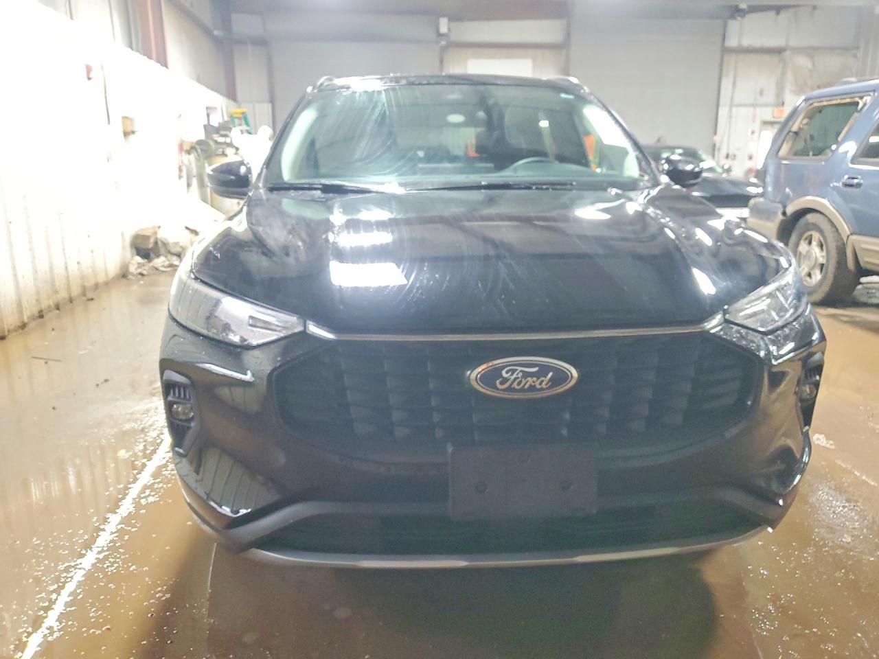 FORD ESCAPE 2023